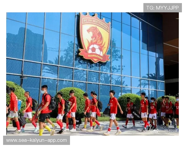 中超青训与职业梯队联动培养模式创新